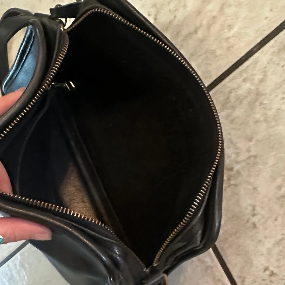 Coach Sutton Black Leather Crossbody Bag 9814 - Picture 11 of 12